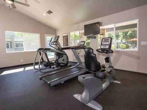 275 E Minnesota Ave, Turlock, CA 95382