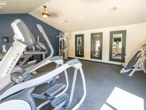275 E Minnesota Ave, Turlock, CA 95382