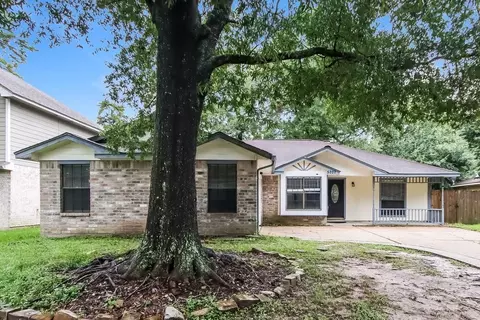 5207 Village Springs Dr, Houston, TX 77339