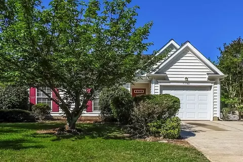 8303 Hornwood Ct, Charlotte, NC 28215