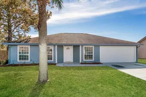 8448 Pikes Peak Dr N, Jacksonville, FL 32244