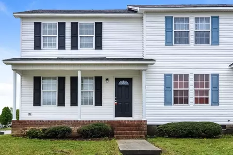 101 Mayfair Ct, Clayton, NC 27520