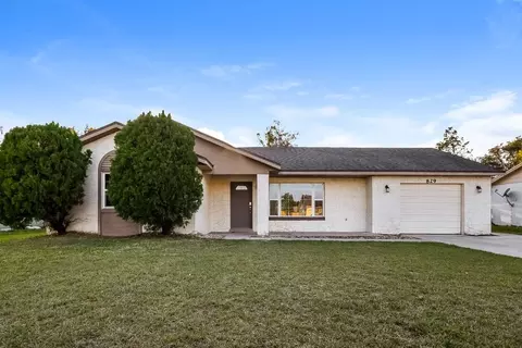 829 W Birchwood Cir, Buena Ventura Lakes, FL 34743
