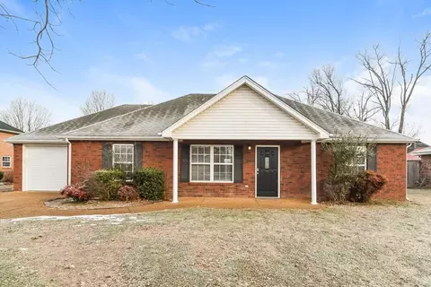 9010 Lomond Dr, Smyrna, TN 37167