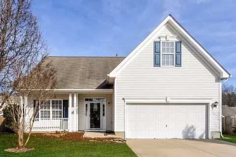 3009 Satinwood Dr, Clayton, NC 27520
