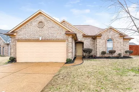 60 Penny Ln, Oakland, TN 38060
