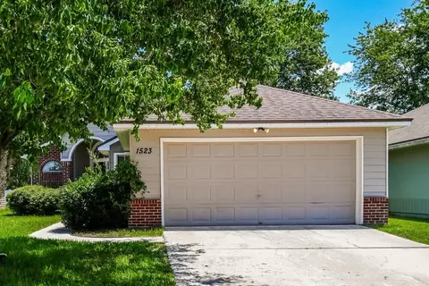 1523 Slash Pine Ct, Orange Park, FL 32073