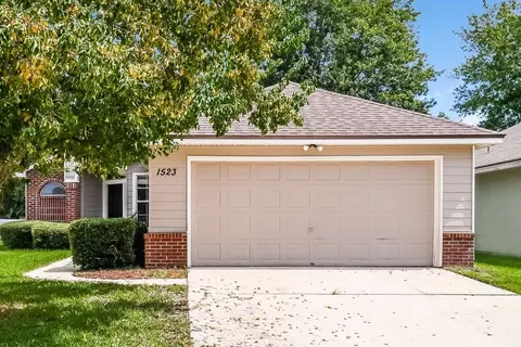 1523 Slash Pine Ct, Orange Park, FL 32073