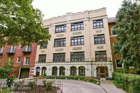 1127 W Farwell Ave #207, Chicago, IL 60626