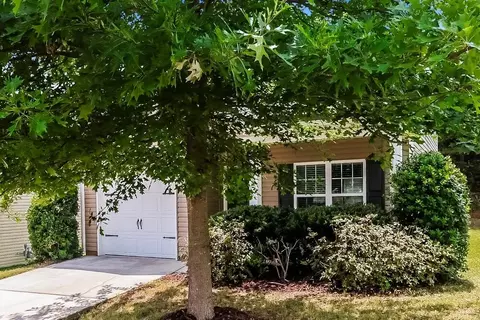 2541 Meadow Crossing Dr, Dallas, NC 28034