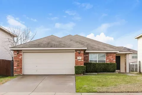 237 Blairwood Dr, Fort Worth, TX 76134