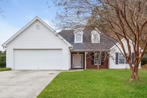 2425 Huntington Dr, Loganville, GA 30052