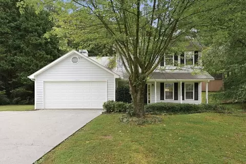 900 Lauren Kay Ct, Lawrenceville, GA 30046