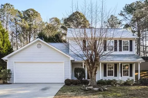900 Lauren Kay Ct, Lawrenceville, GA 30046