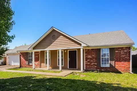 1777 Mary Payton Cv, Southaven, MS 38671