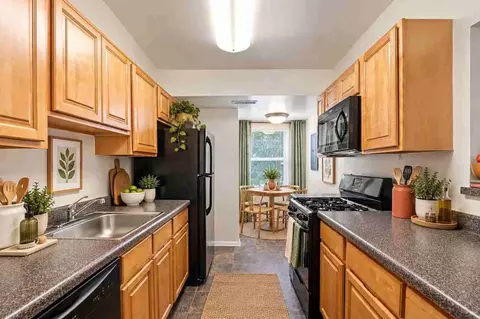 8246 Church Ln, Milford Mill, MD 21244 photo 3