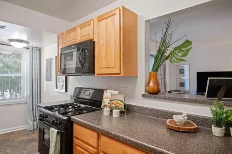 8246 Church Ln, Milford Mill, MD 21244 photo 4