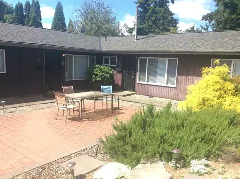 2801 NE 12th St, Renton, WA 98056