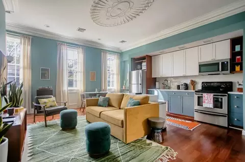 200 E 11th St, New York, NY 10003