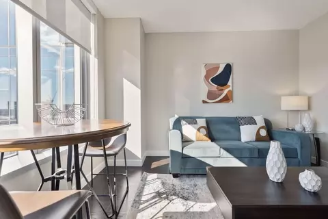 85 Myrtle St, Boston, MA 02114