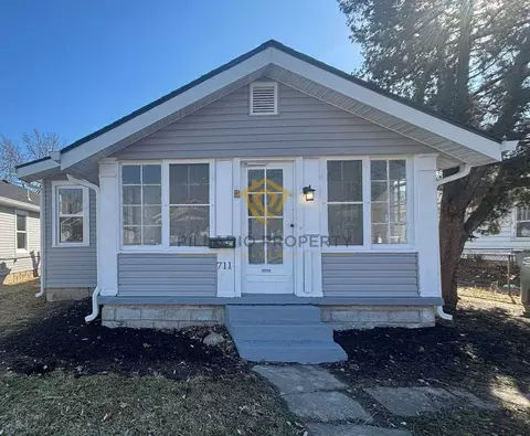 711 W 22nd St, Anderson, IN 46016