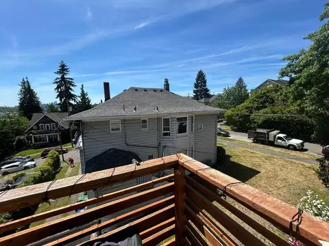 4110 Whitman Ave N, Seattle, WA 98103 photo 9