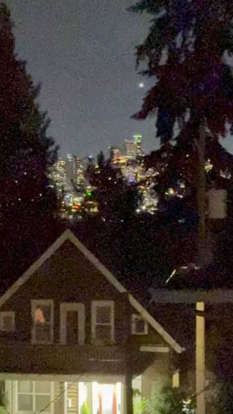 4110 Whitman Ave N, Seattle, WA 98103 photo 5