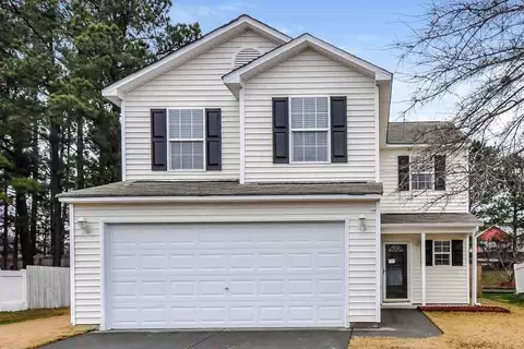 4027 Taylor Oaks Dr, Raleigh, NC 27616