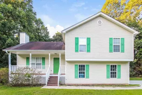 2847 James Henry Dr, Dacula, GA 30019
