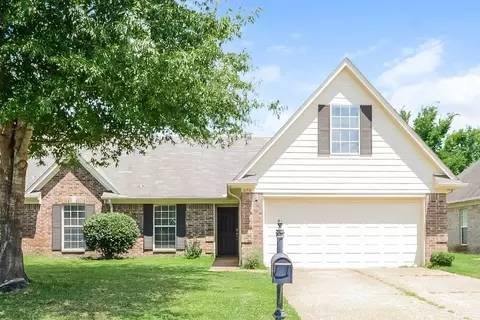 10316 Cottage Oaks Dr, Memphis, TN 38016