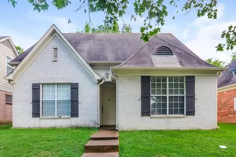 8725 Macon Rd, Cordova, TN 38018