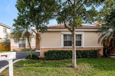 4792 NW 5th Pl, Coconut Creek, FL 33063
