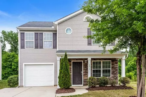 4822 Abercromby St, Charlotte, NC 28213
