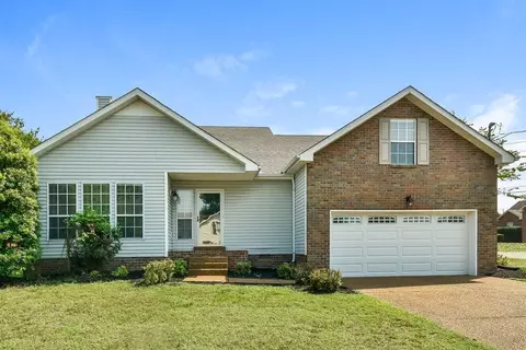 142 S Birchwood Dr, Hendersonville, TN 37075
