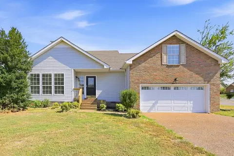 142 S Birchwood Dr, Hendersonville, TN 37075