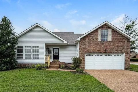 142 S Birchwood Dr, Hendersonville, TN 37075