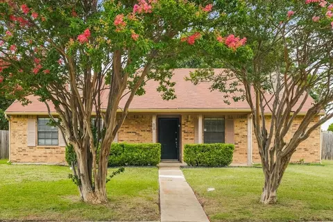 458 Rainier St, Cedar Hill, TX 75104