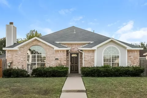 1521 Becky Ln, Lancaster, TX 75134