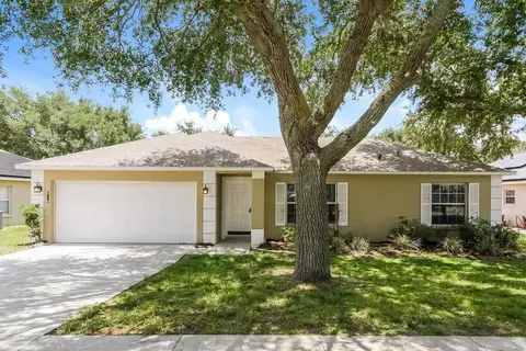 926 Willow Run St, Minneola, FL 34715