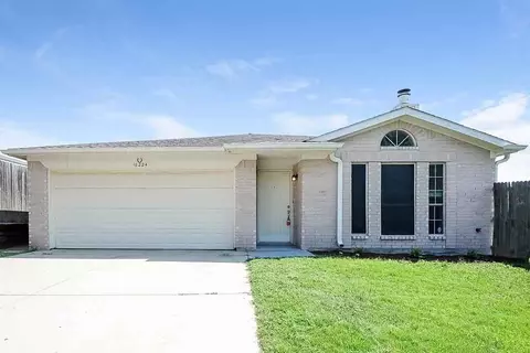 10224 Maverick Dr, Fort Worth, TX 76108