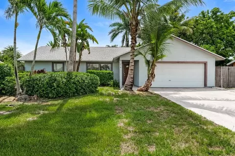 216 Cordoba Cir, Royal Palm Beach, FL 33411