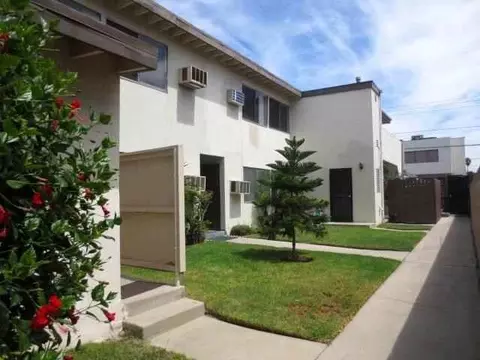 8356 Amigo Ave #2, Northridge, CA 91324