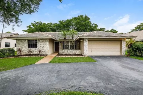 8623 NW 47th Dr, Coral Springs, FL 33067