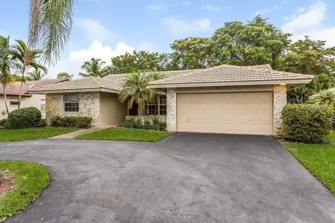 8623 NW 47th Dr, Coral Springs, FL 33067
