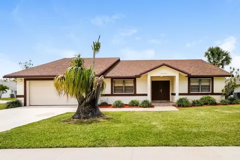 14480 Stirrup Ln, Wellington, FL 33414