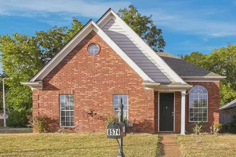 8574 Napoli Dr, Memphis, TN 38018
