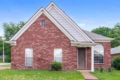 8574 Napoli Dr, Memphis, TN 38018