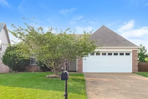 9986 Cameron Ridge Trl, Memphis, TN 38016