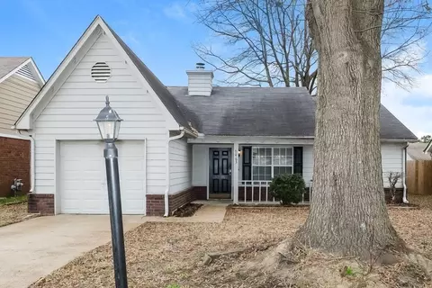 7063 Hampton Dr, Horn Lake, MS 38637
