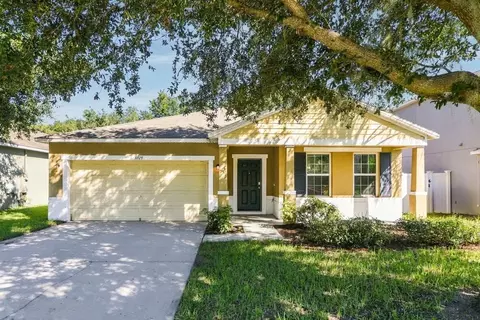 3728 Umbrella Ct, Tavares, FL 32778
